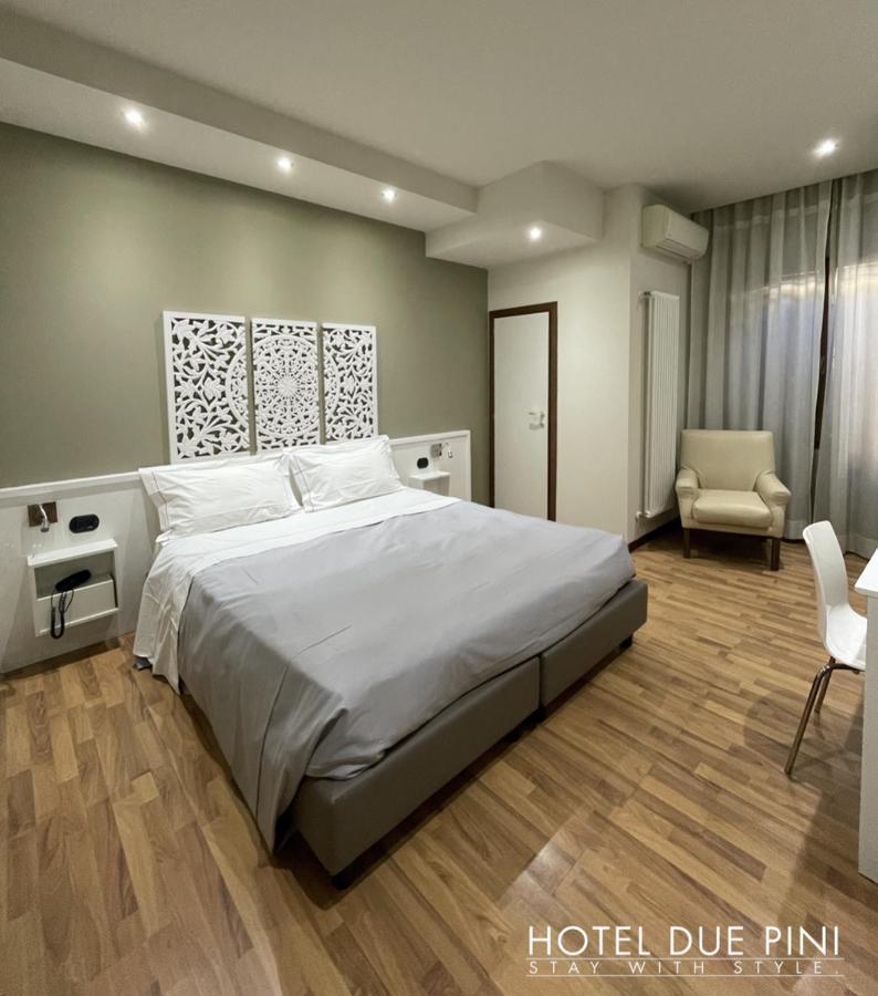 Hotel Due Pini ฟอร์มิจิเน ภายนอก รูปภาพ