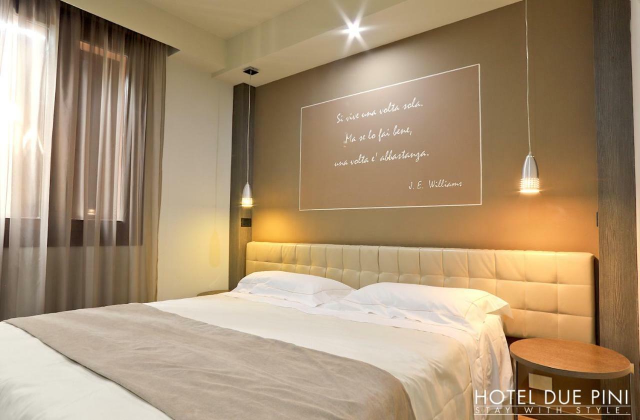 Hotel Due Pini ฟอร์มิจิเน ภายนอก รูปภาพ