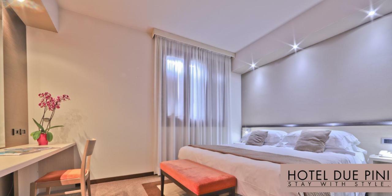 Hotel Due Pini ฟอร์มิจิเน ภายนอก รูปภาพ