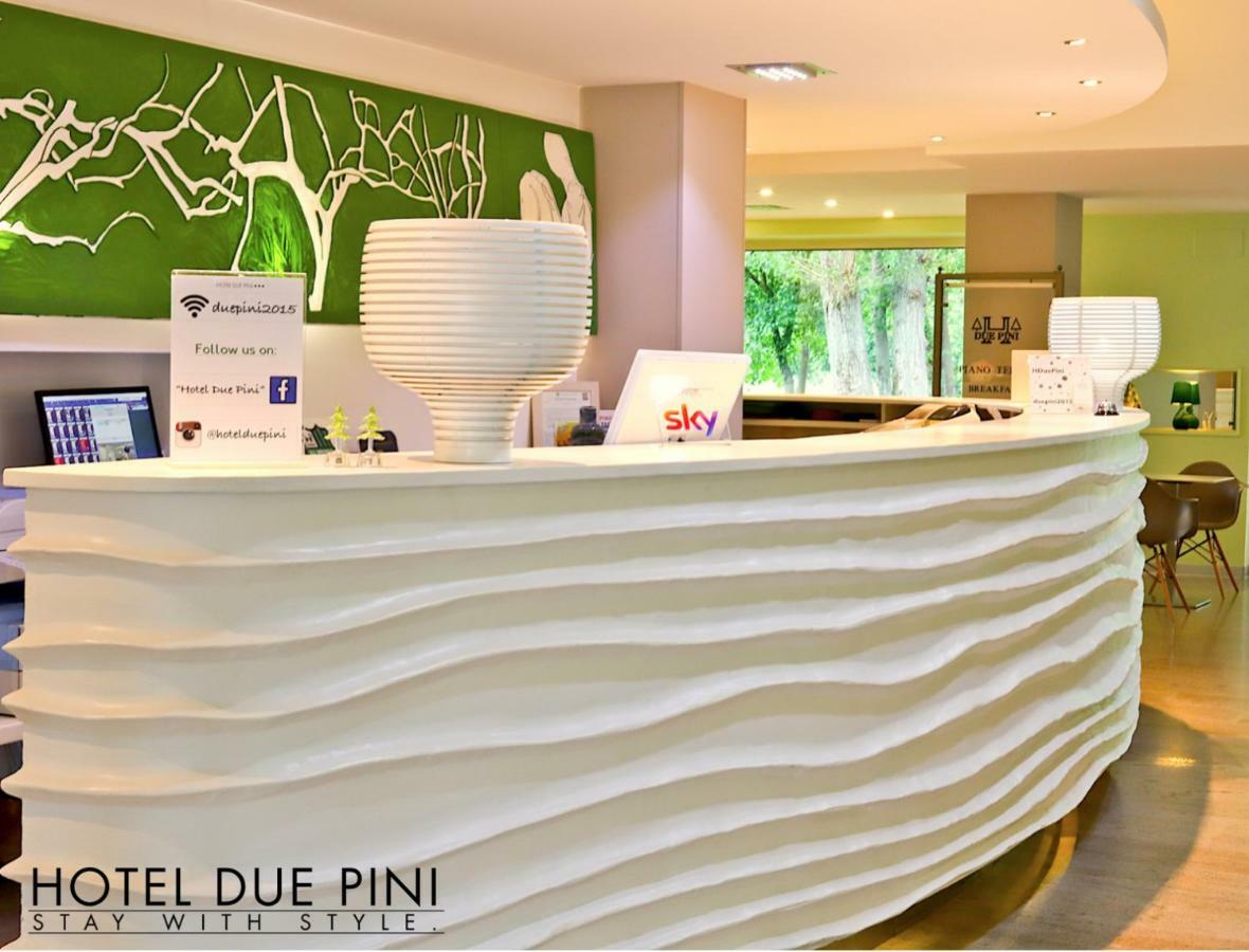 Hotel Due Pini ฟอร์มิจิเน ภายนอก รูปภาพ