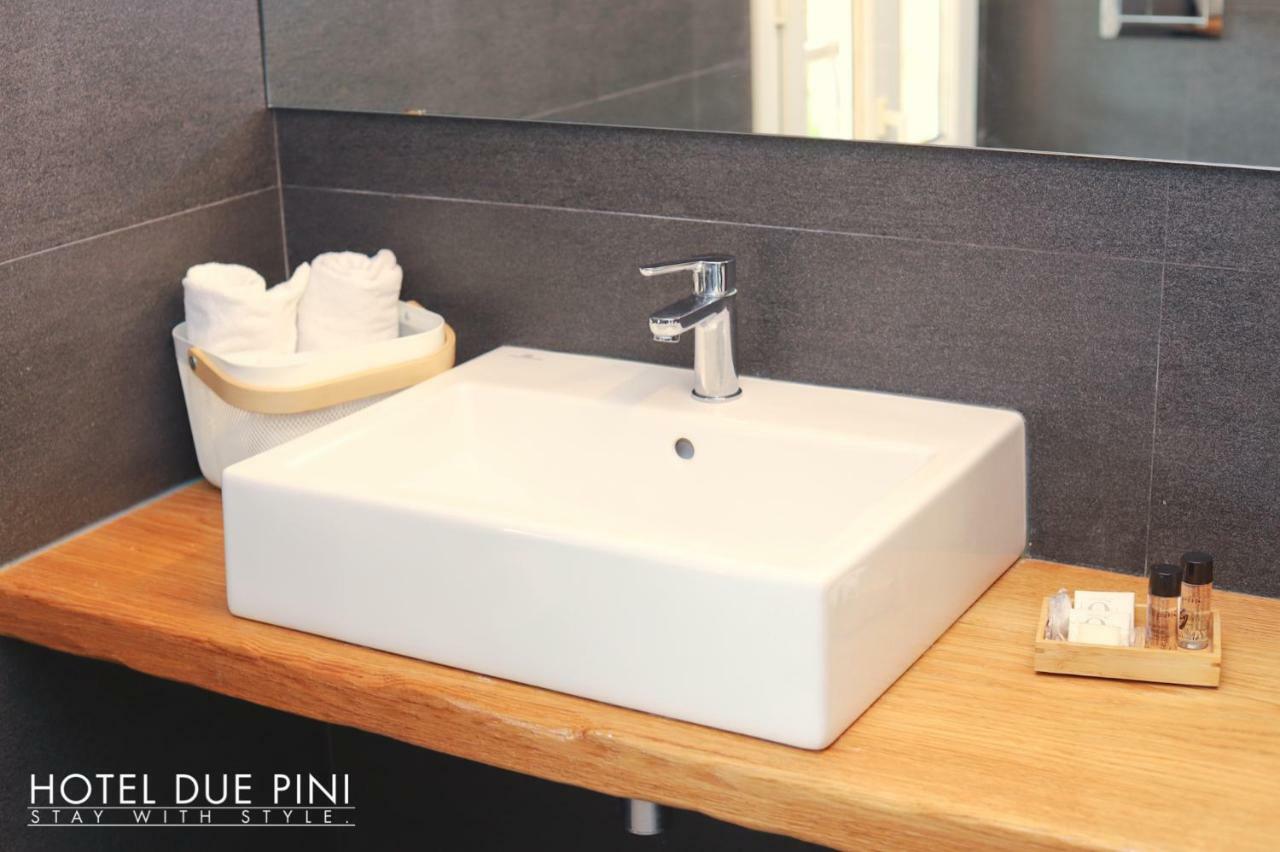 Hotel Due Pini ฟอร์มิจิเน ภายนอก รูปภาพ