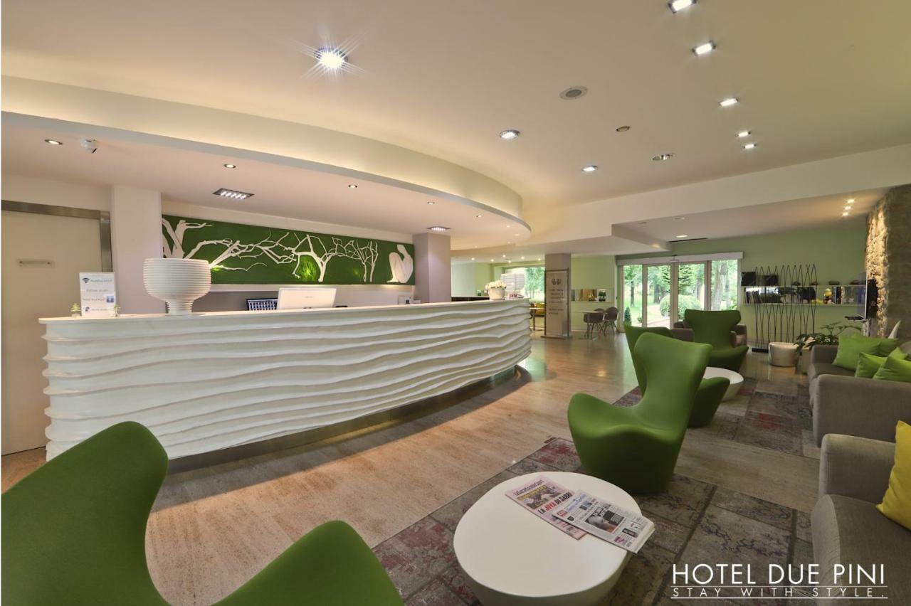 Hotel Due Pini ฟอร์มิจิเน ภายนอก รูปภาพ